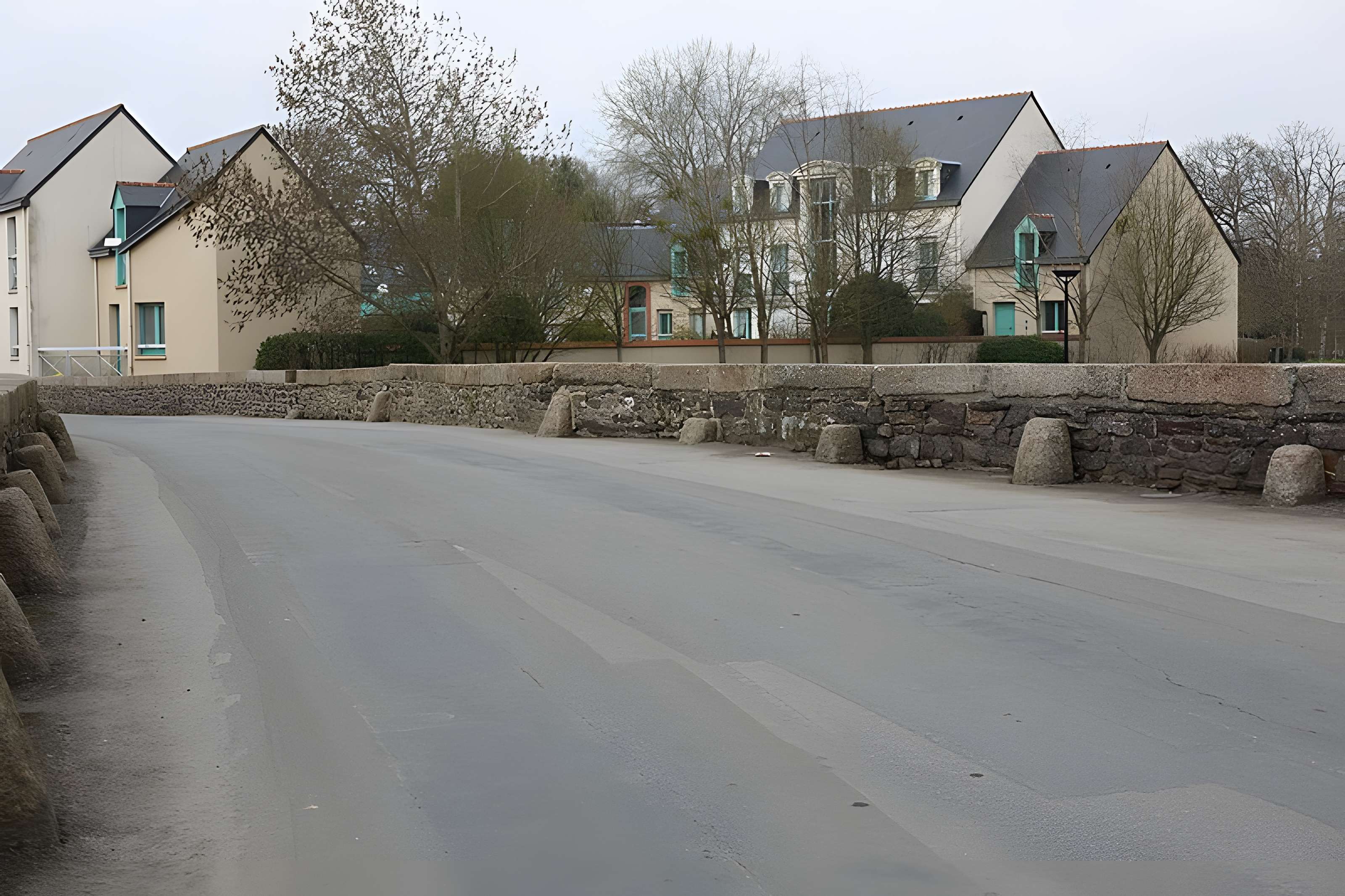 Vieux pont sur la Flume de Pacé