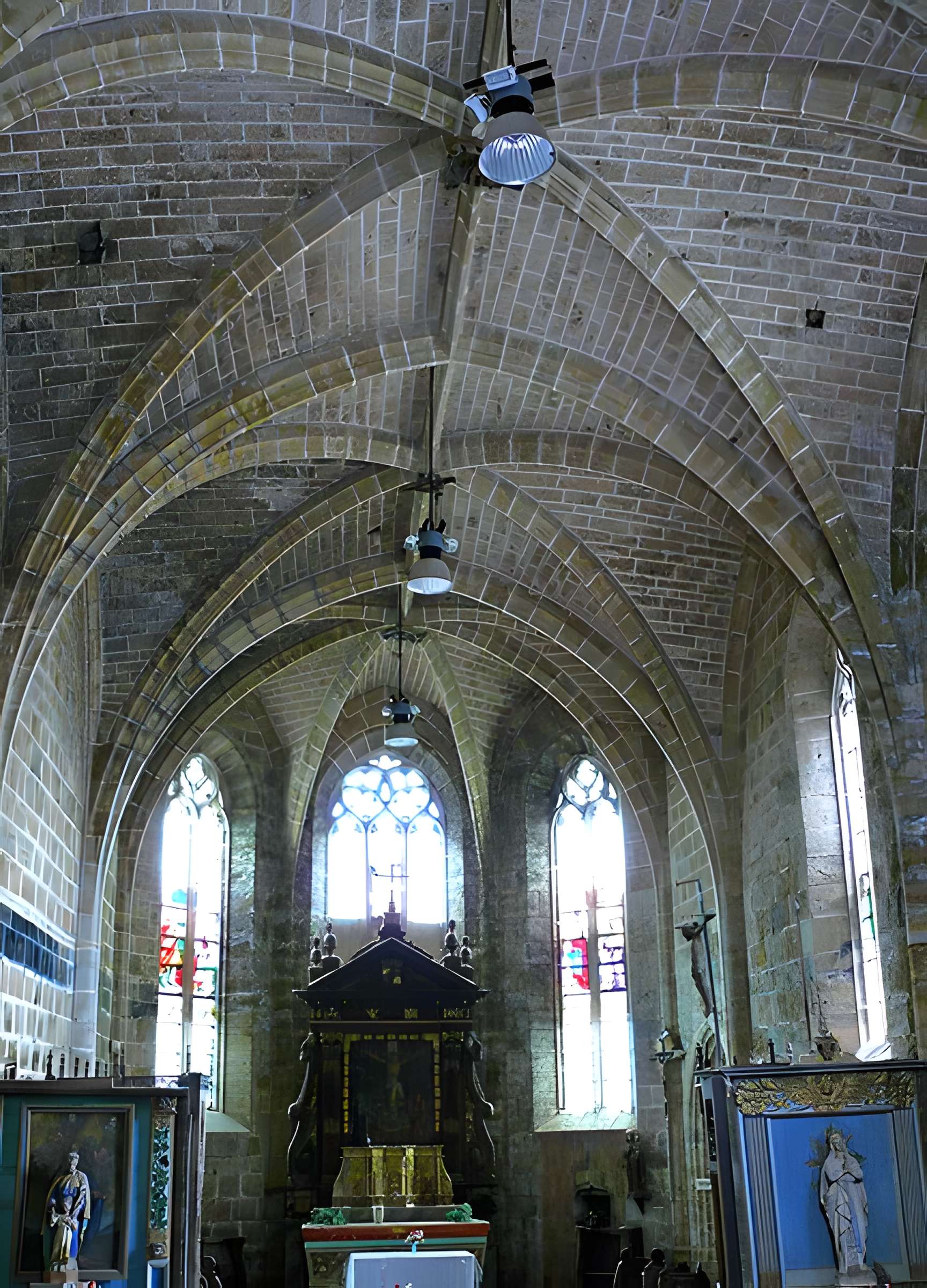 Collégiale Saint-Louis du château de Castelnau-de-Bretenoux