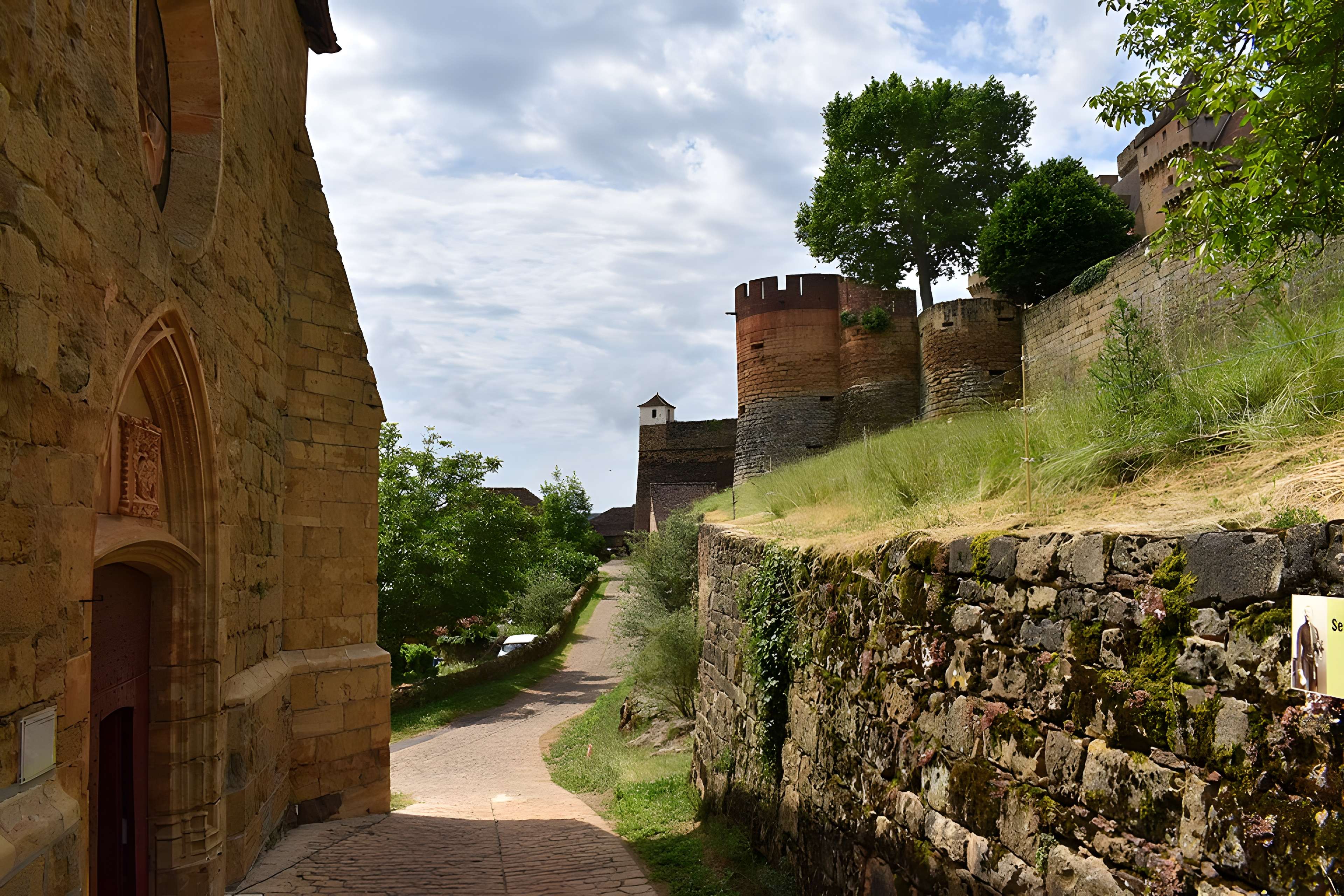 Collégiale Saint-Louis du château de Castelnau-de-Bretenoux