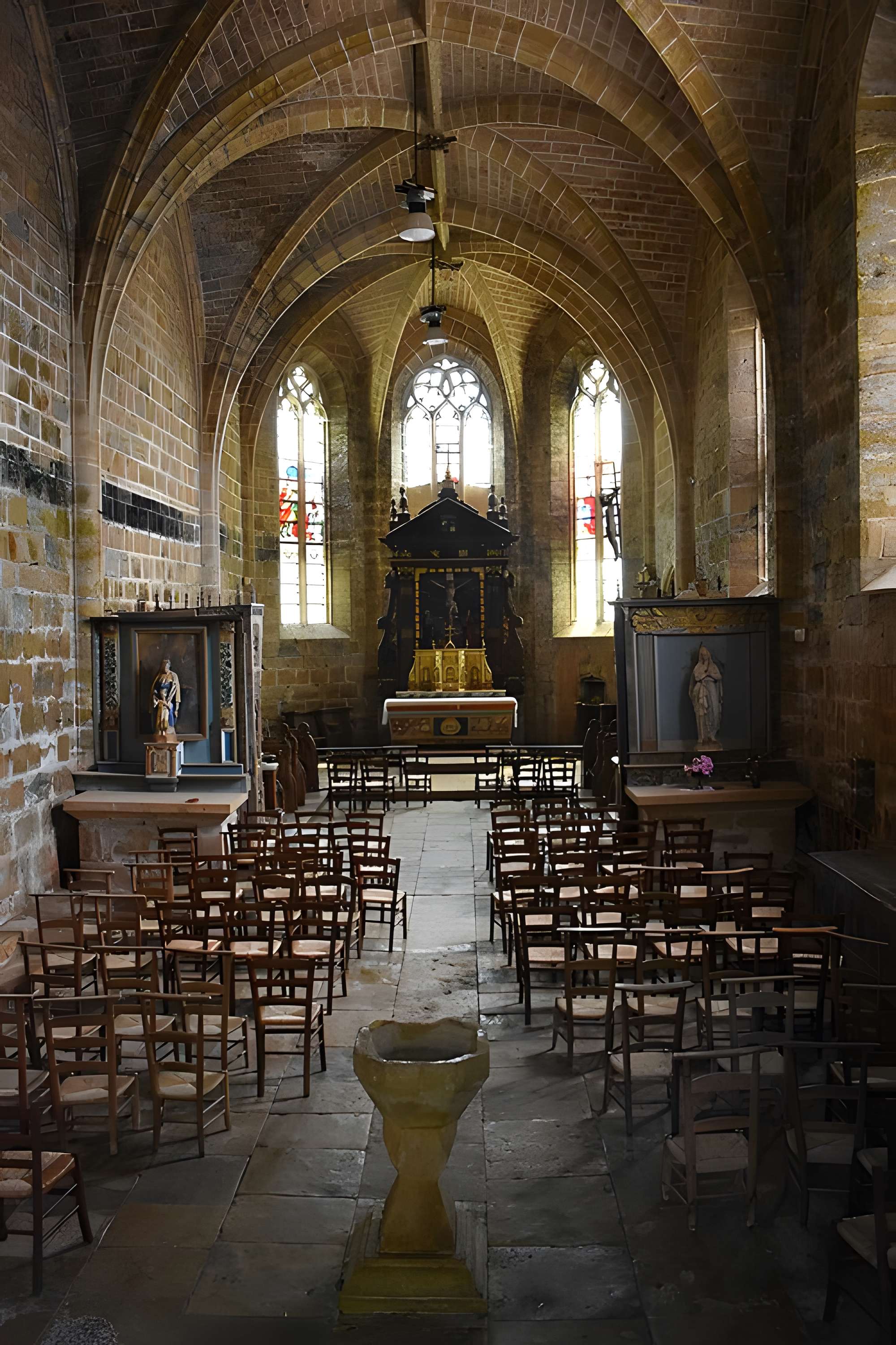 Collégiale Saint-Louis du château de Castelnau-de-Bretenoux