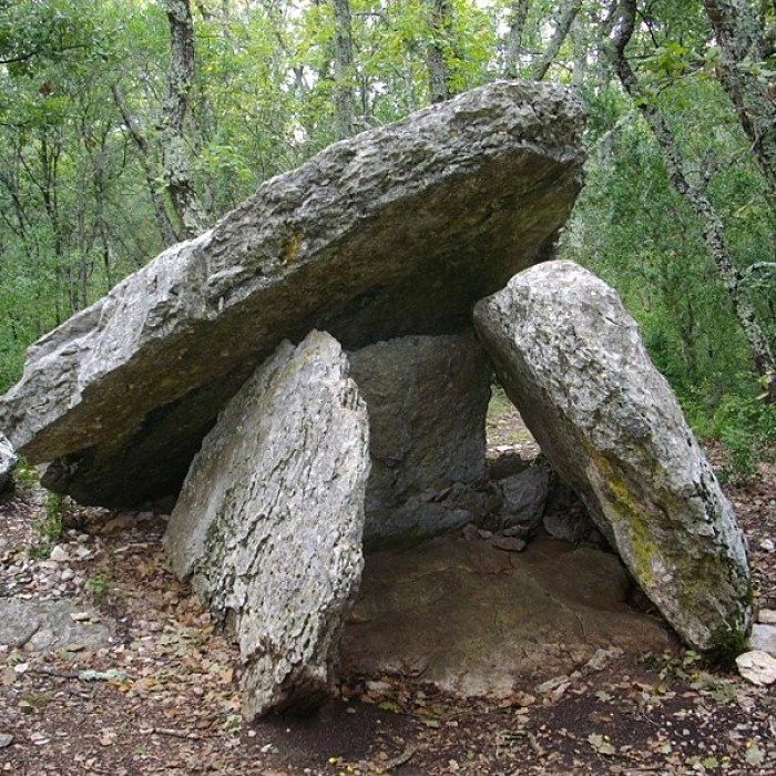 Photo de Groupe de trois dolmens