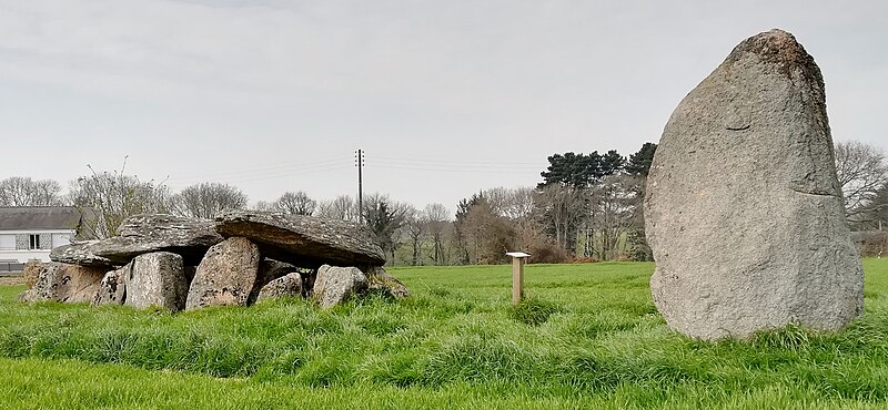 5 Menhirs de Moëlan-sur-Mer