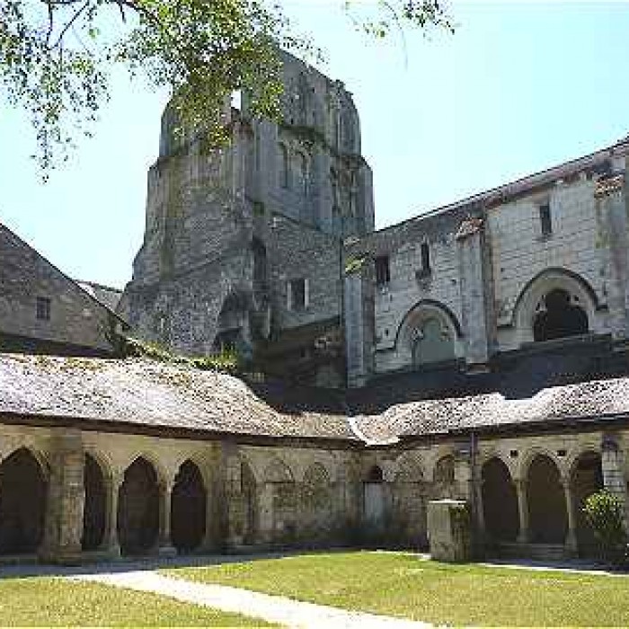 Photo de Abbaye de Cormery