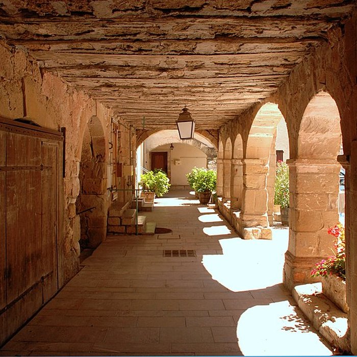 Photo de Ancienne abbaye Saint-Pierre de Lunas