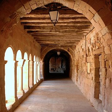 Ancienne abbaye Saint-Pierre de Lunas