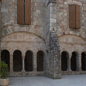 Ancienne abbaye Saint-Pierre de Lunas