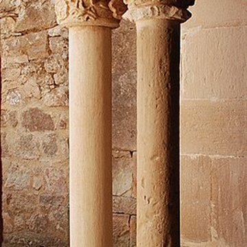 Ancienne abbaye Saint-Pierre de Lunas