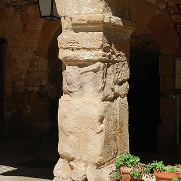 Ancienne abbaye Saint-Pierre de Lunas