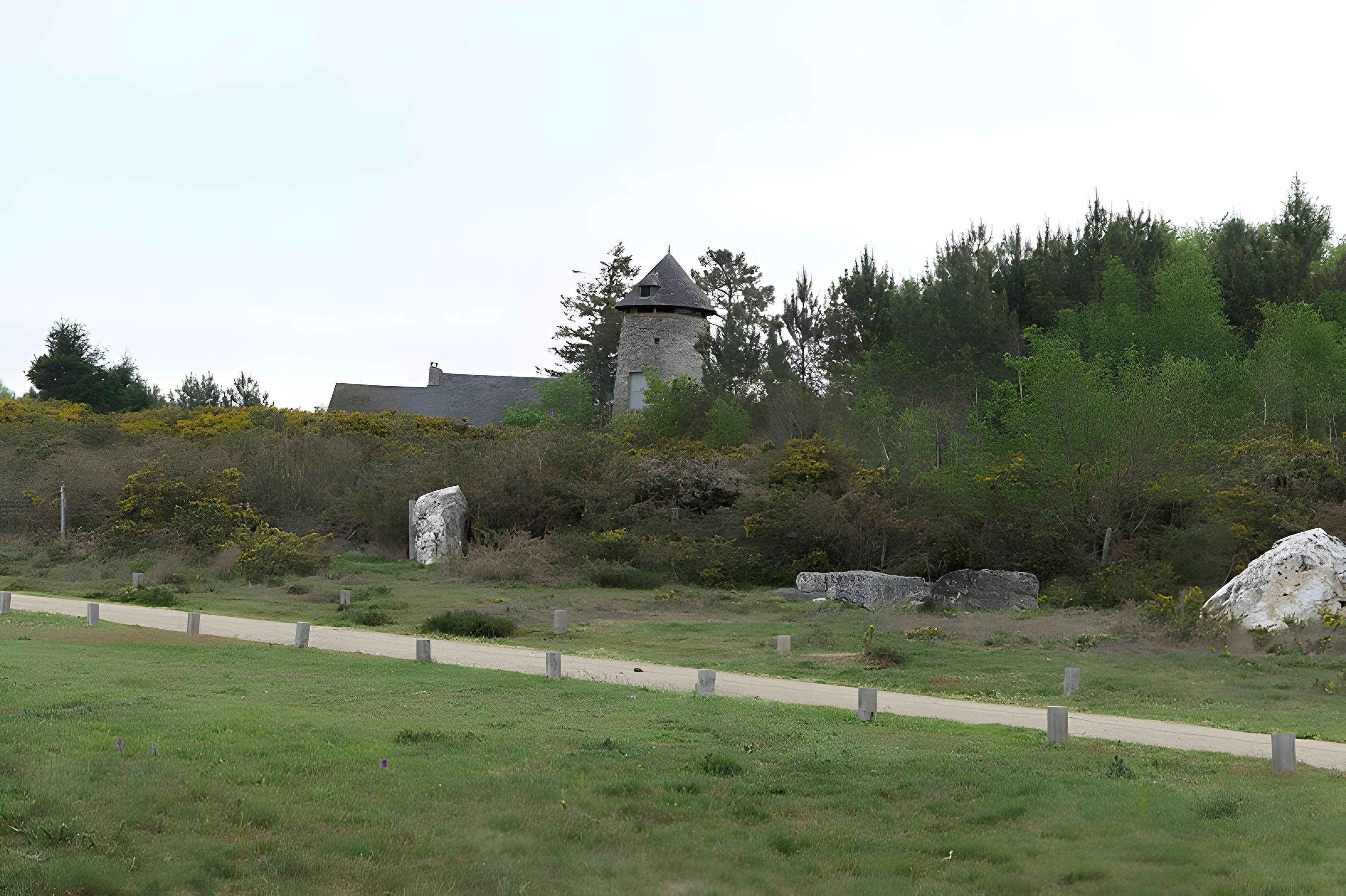 Alignements mégalithiques de Cojoux à Saint-Just
