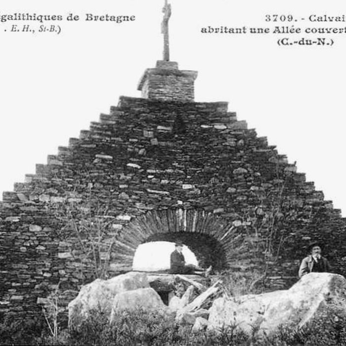 Photo de Allée couverte de Coët Correc à Mûr-de-Bretagne