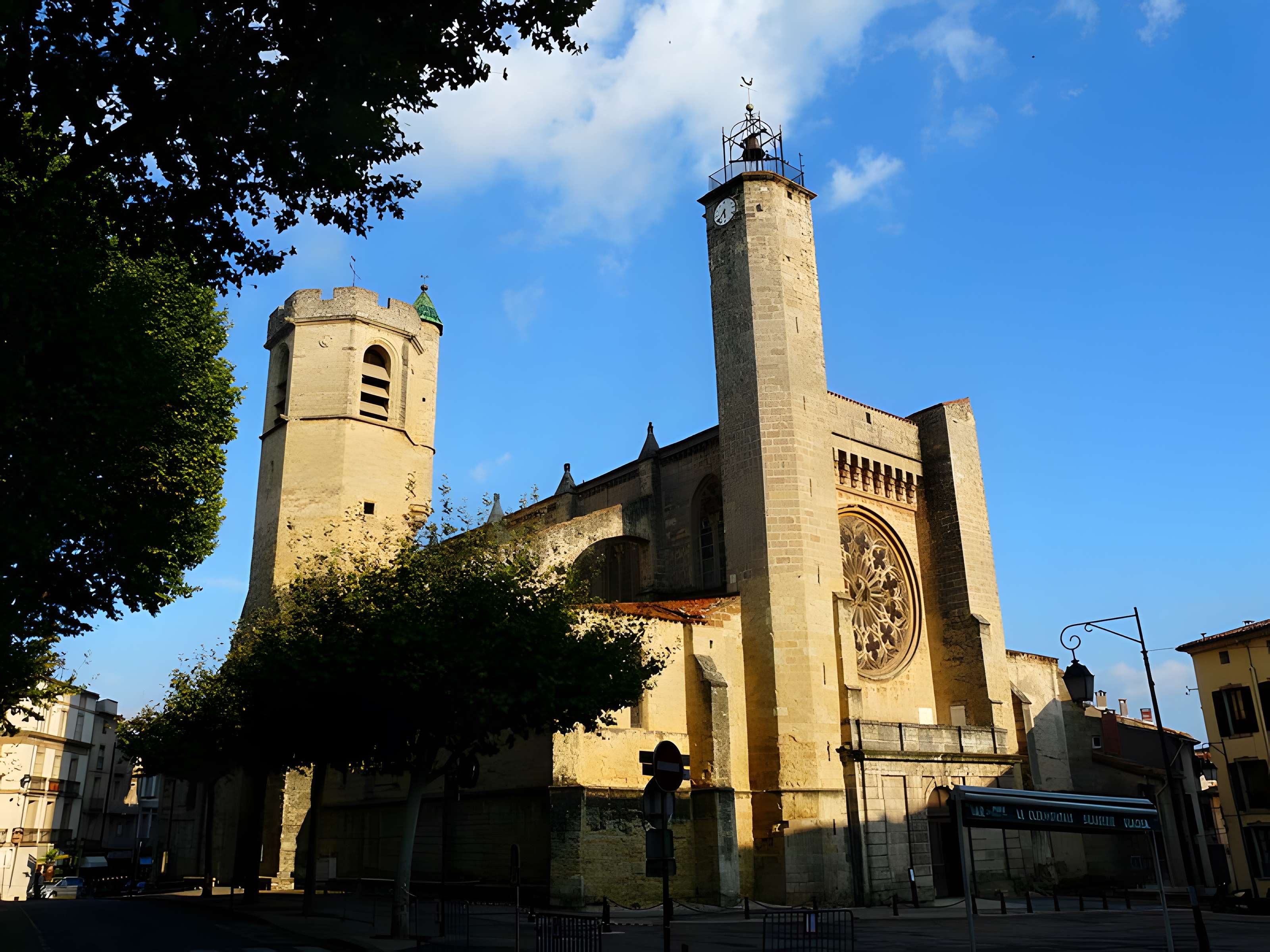 Collégiale Saint-Paul de Clermont-l'Hérault