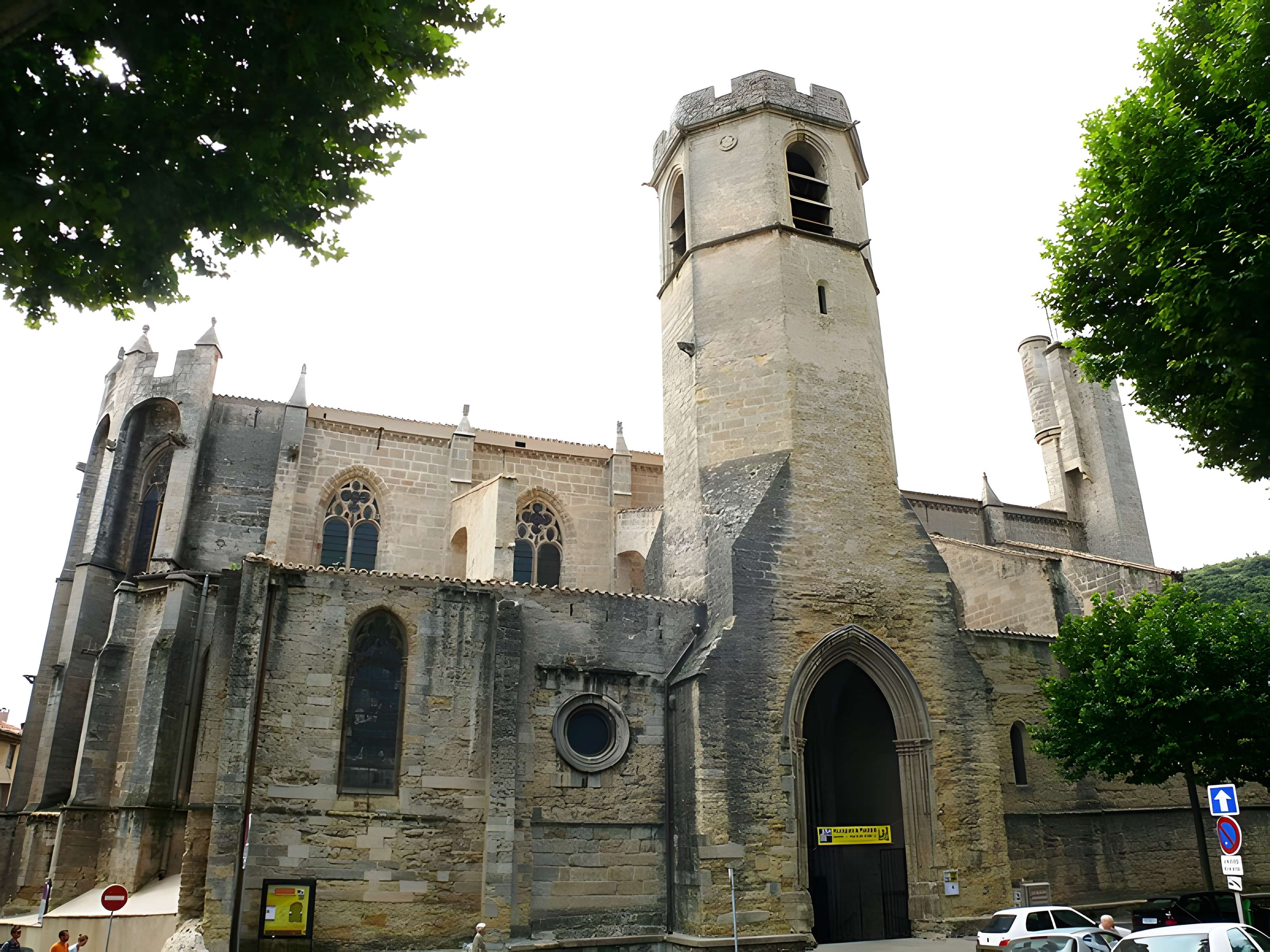 Collégiale Saint-Paul de Clermont-l'Hérault