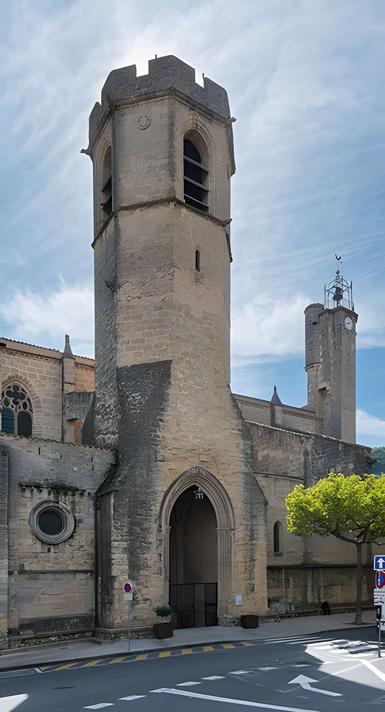Collégiale Saint-Paul de Clermont-l'Hérault