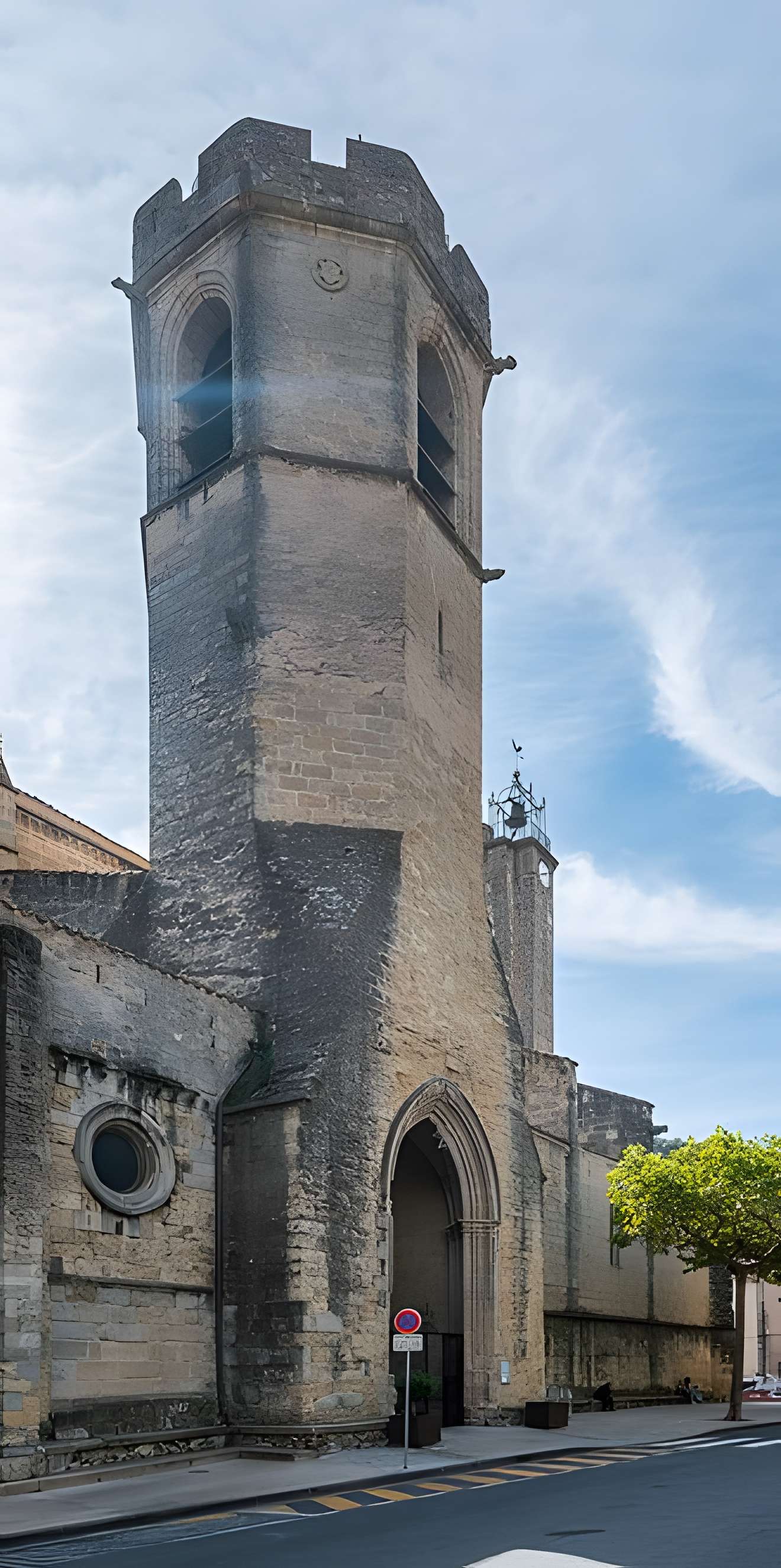 Collégiale Saint-Paul de Clermont-l'Hérault
