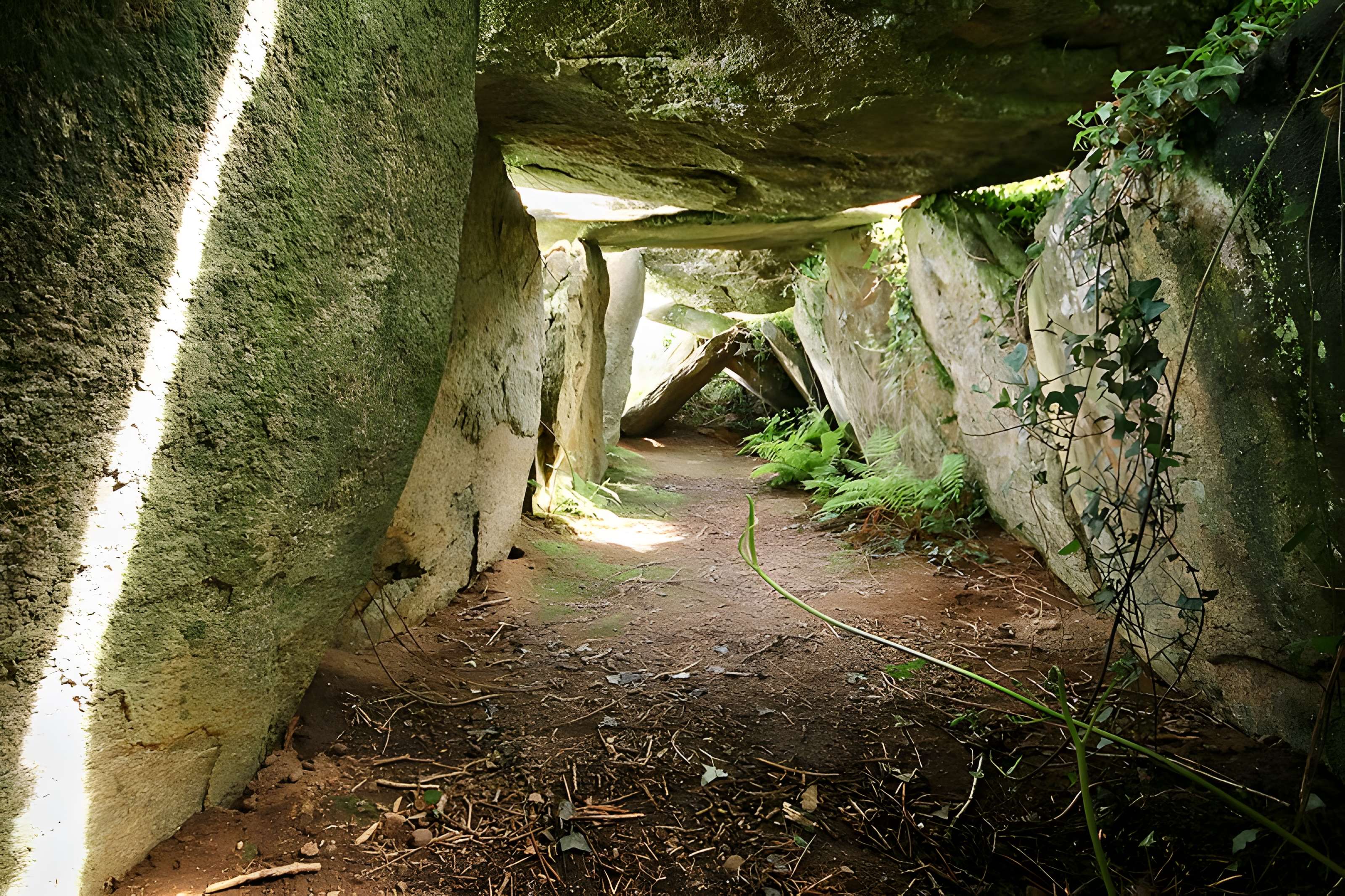 Allée couverte de Kerbalannec à Beuzec-Cap-Sizun