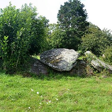 Allée couverte de Kergoustance à Moëlan-sur-Mer