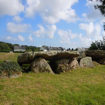 Allée couverte de Kergoustance à Moëlan-sur-Mer