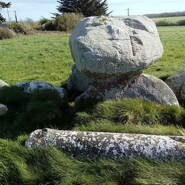 Allée couverte de Kerugon à Plomeur