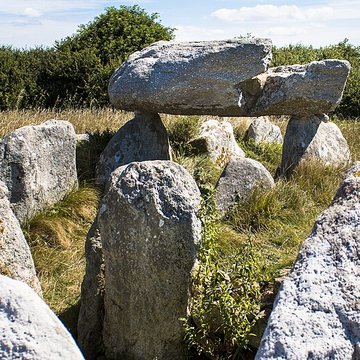 Allée couverte de Kerugon à Plomeur