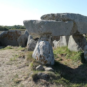 Allée couverte de Kerugon à Plomeur