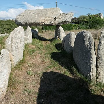 Allée couverte de Kerugon à Plomeur