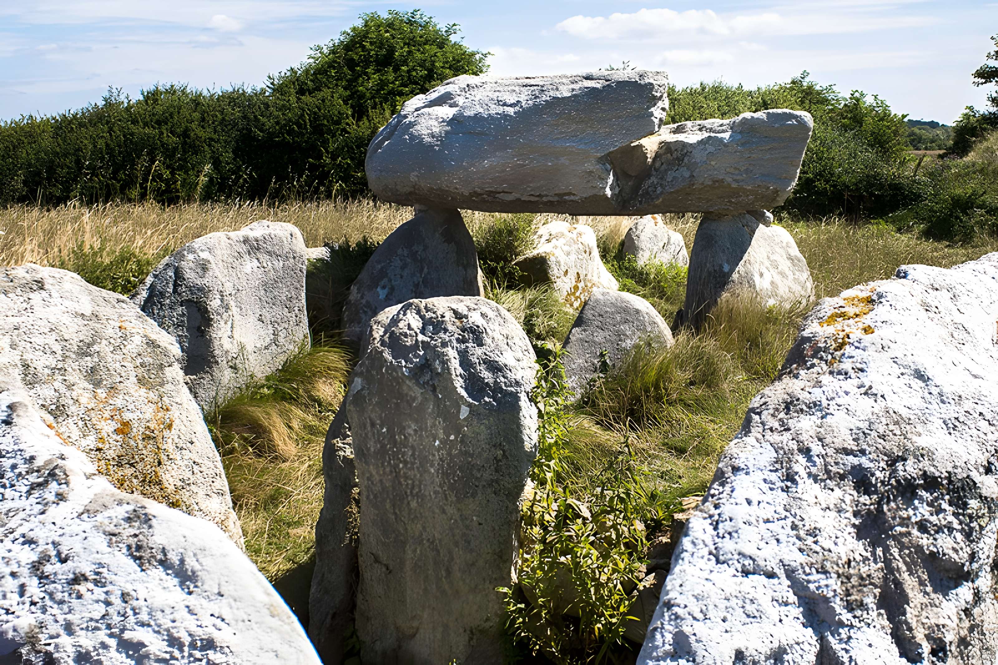 Allée couverte de Kerugon à Plomeur