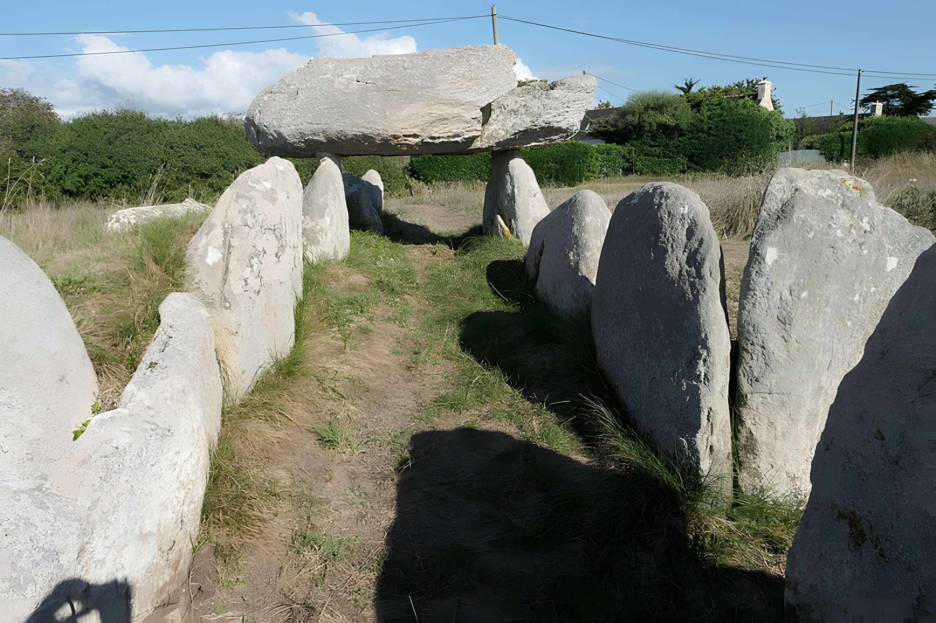 Allée couverte de Kerugon à Plomeur