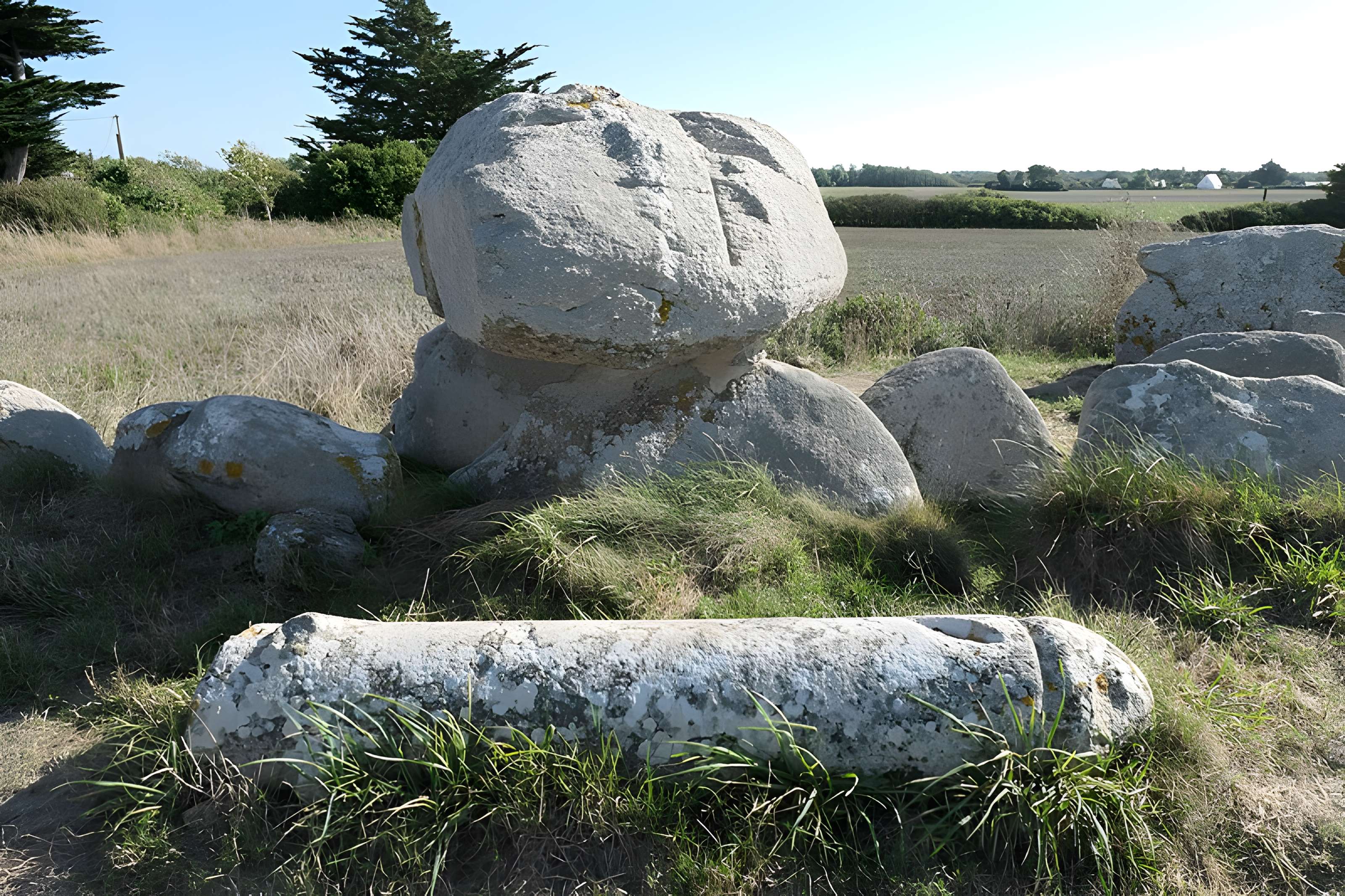 Allée couverte de Kerugon à Plomeur