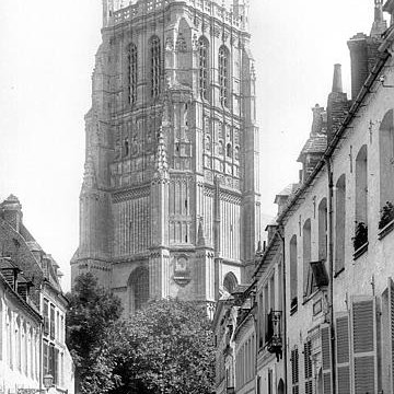 Collégiale Saint-Pierre dAire-sur-la-Lys