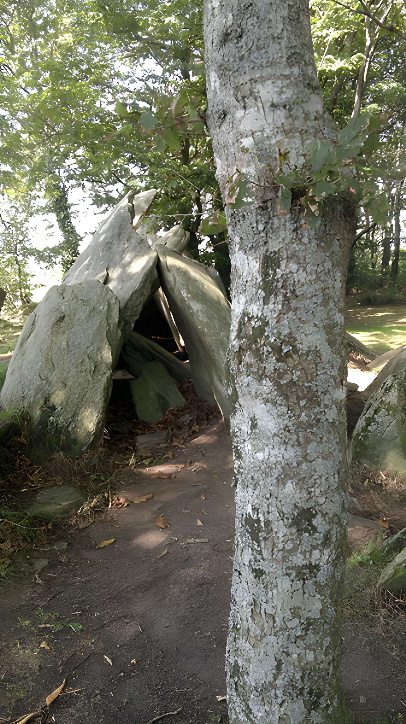 Allée couverte de Lesconil à Poullan-sur-Mer