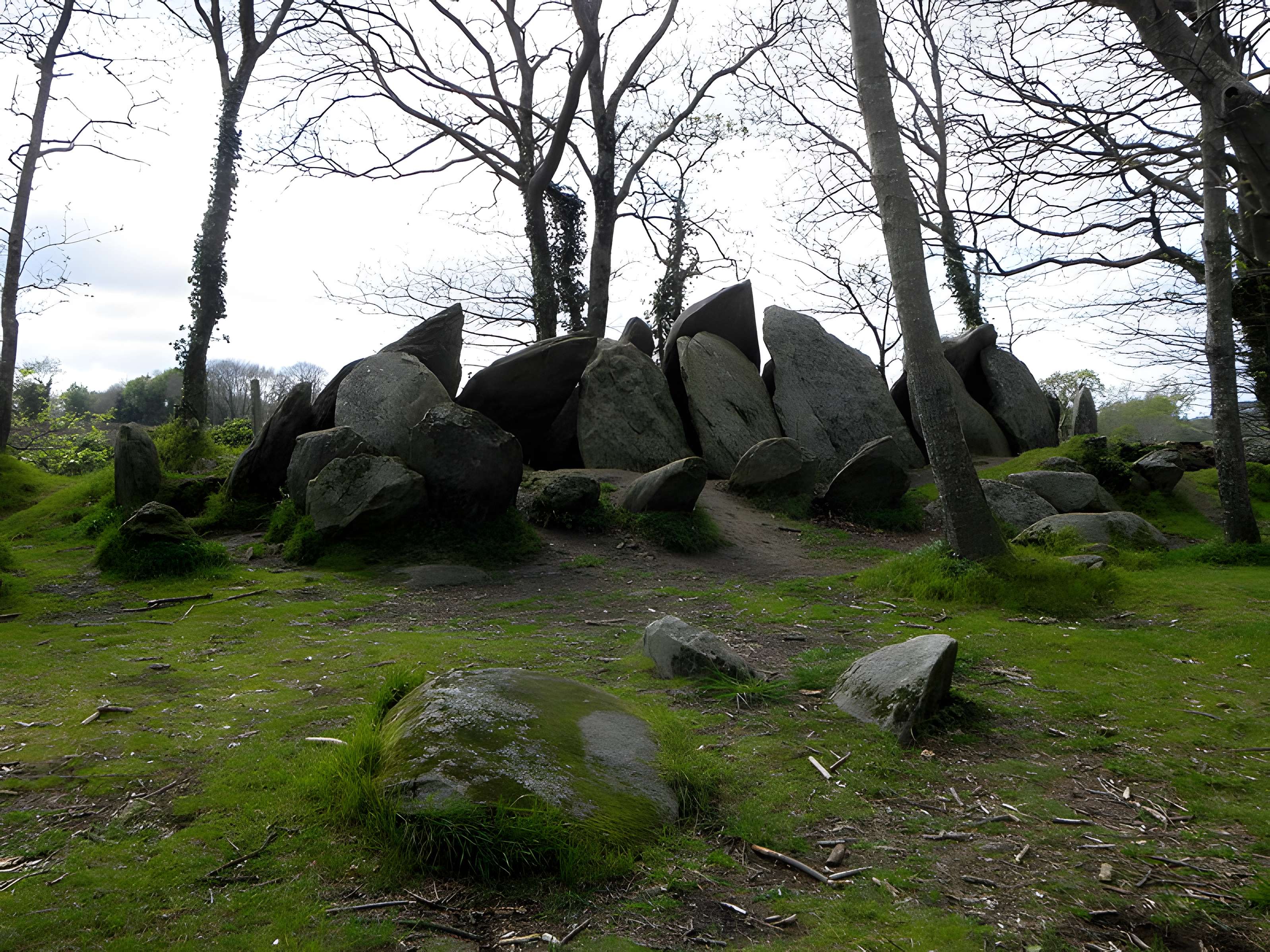 Allée couverte de Lesconil à Poullan-sur-Mer
