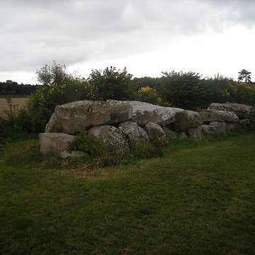 Allée couverte de Mélus à Ploubazlanec