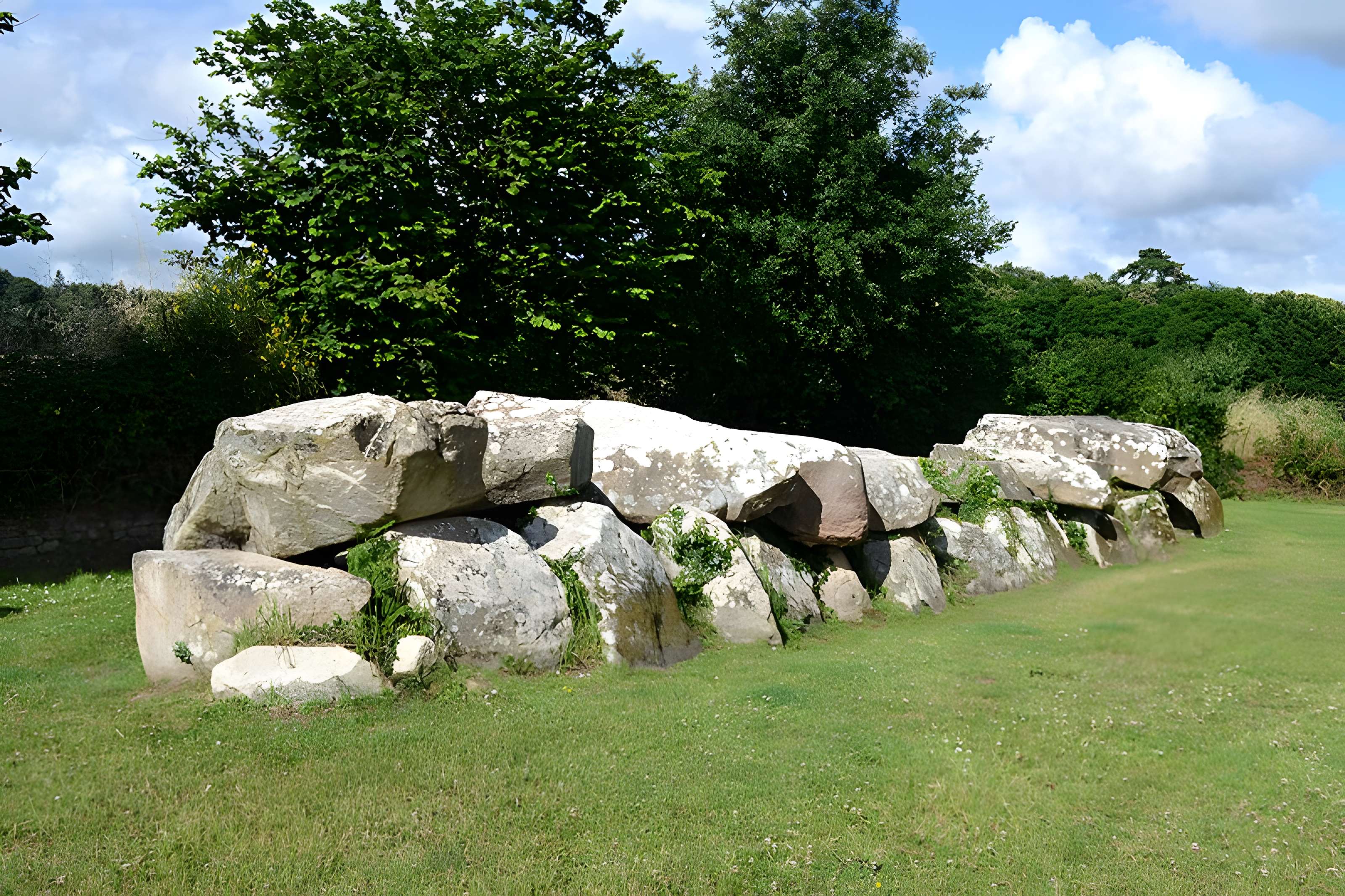 Allée couverte de Mélus à Ploubazlanec