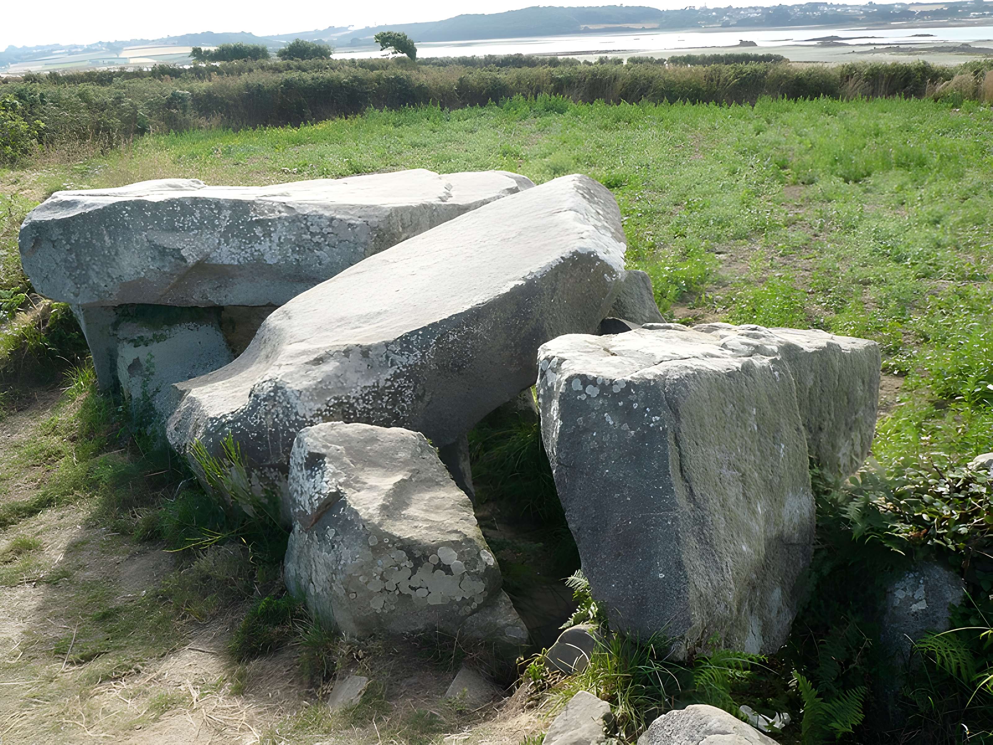 Allée couverte de Men-ar-Rumpet à Kerhos
