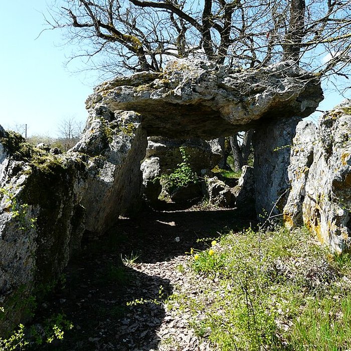 Photo de Allée couverte du Blanc de Nojals-et-Clotte