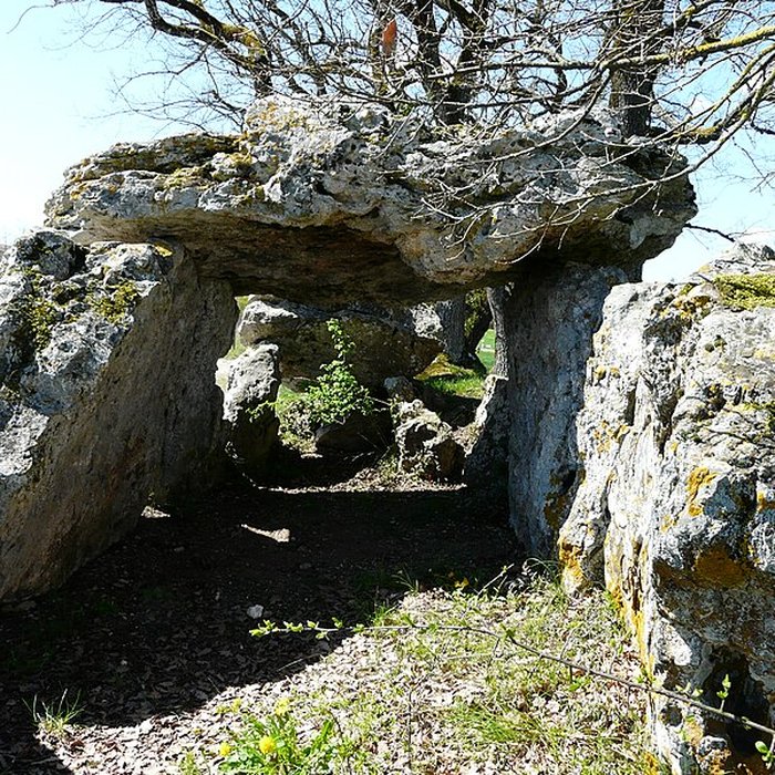 Photo de Allée couverte du Blanc de Nojals-et-Clotte