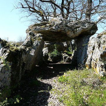 Allée couverte du Blanc de Nojals-et-Clotte