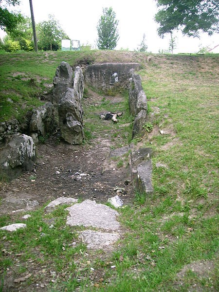 Photo de Allée couverte du cimetière aux Anglais à Vauréal