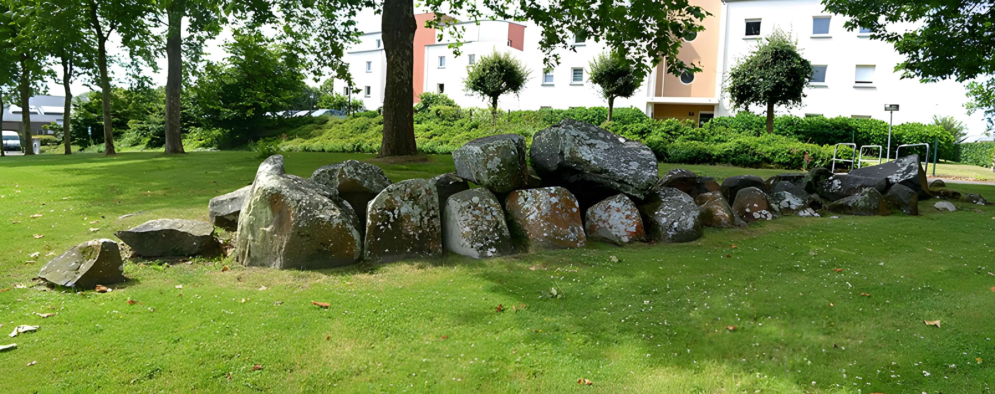 Allée couverte du Grimolet à Ploufragan