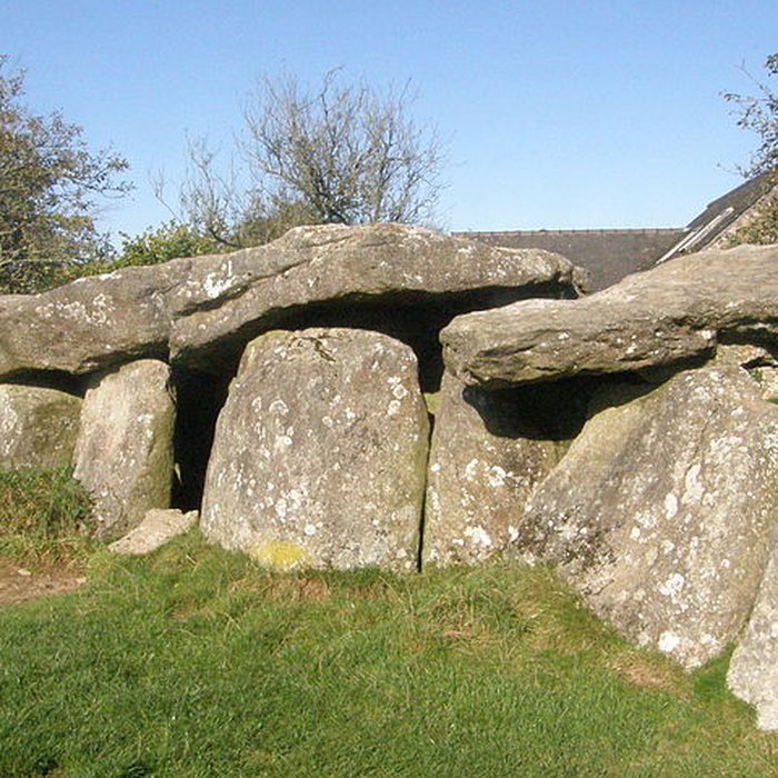 Photo de Allée couverte du Mougau-Bihan à Commana