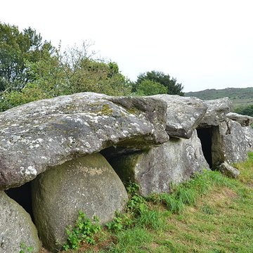 Allée couverte du Mougau-Bihan à Commana
