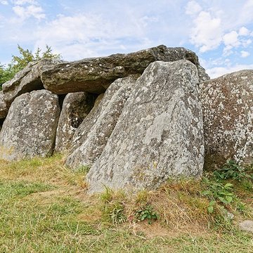 Allée couverte du Mougau-Bihan à Commana