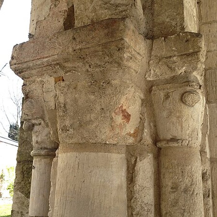 Photo de Ancienne église Saint-Jacques-du-Mont-aux-Malades de Mont-Saint-Aignan