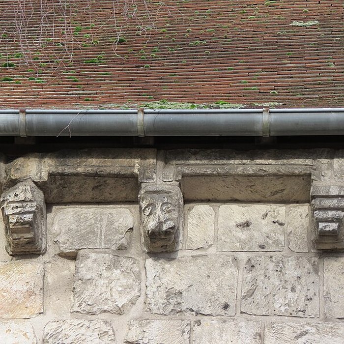 Photo de Ancienne église Saint-Jacques-du-Mont-aux-Malades de Mont-Saint-Aignan