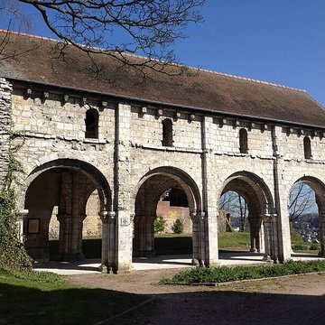 Ancienne église Saint-Jacques-du-Mont-aux-Malades de Mont-Saint-Aignan