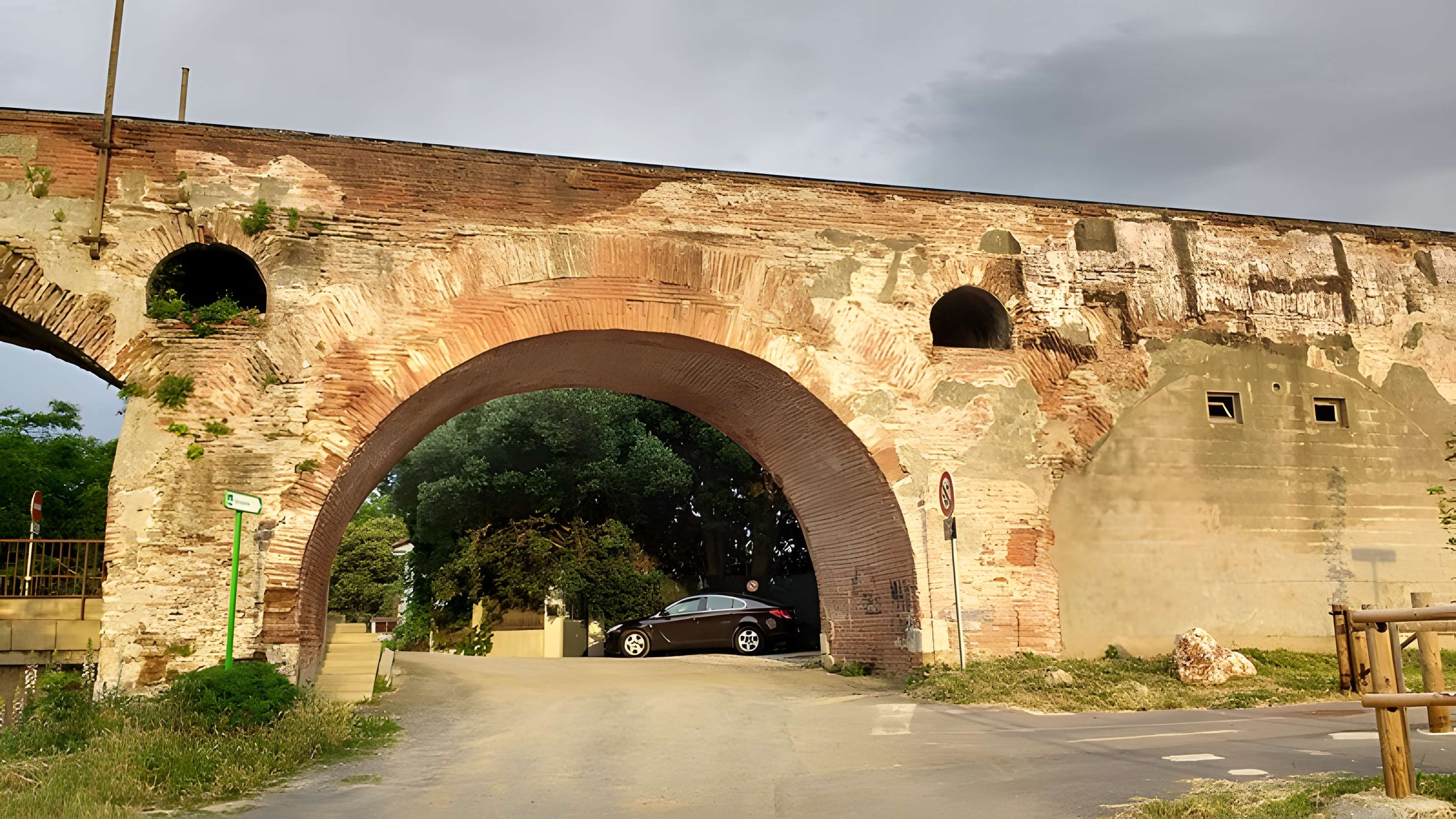 Aqueduc des Arcades du Pont-canal de Perpignan