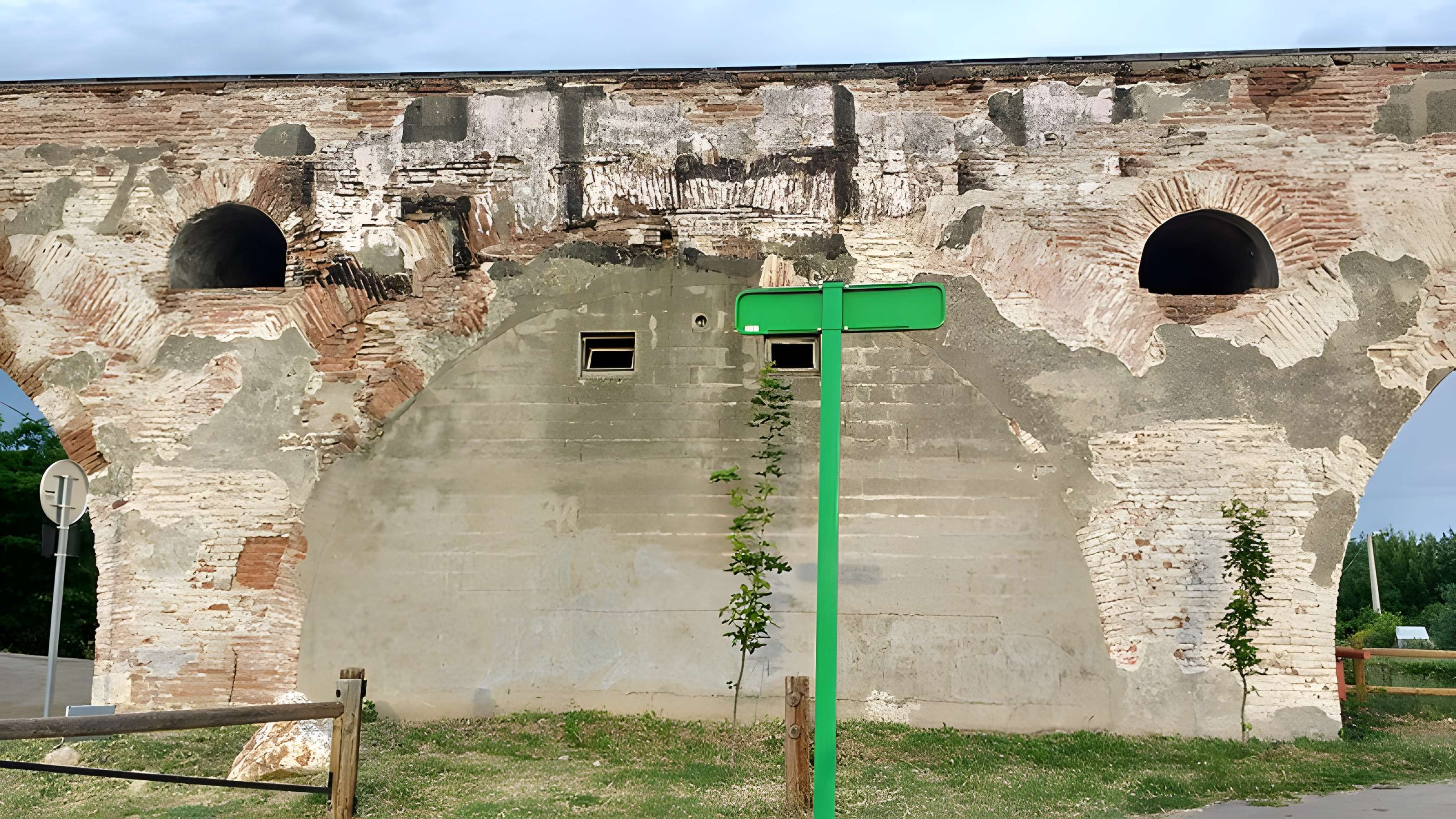 Aqueduc des Arcades du Pont-canal de Perpignan