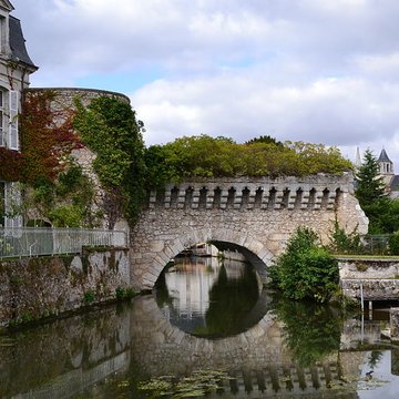 Arche des Grands Prés à Vendôme