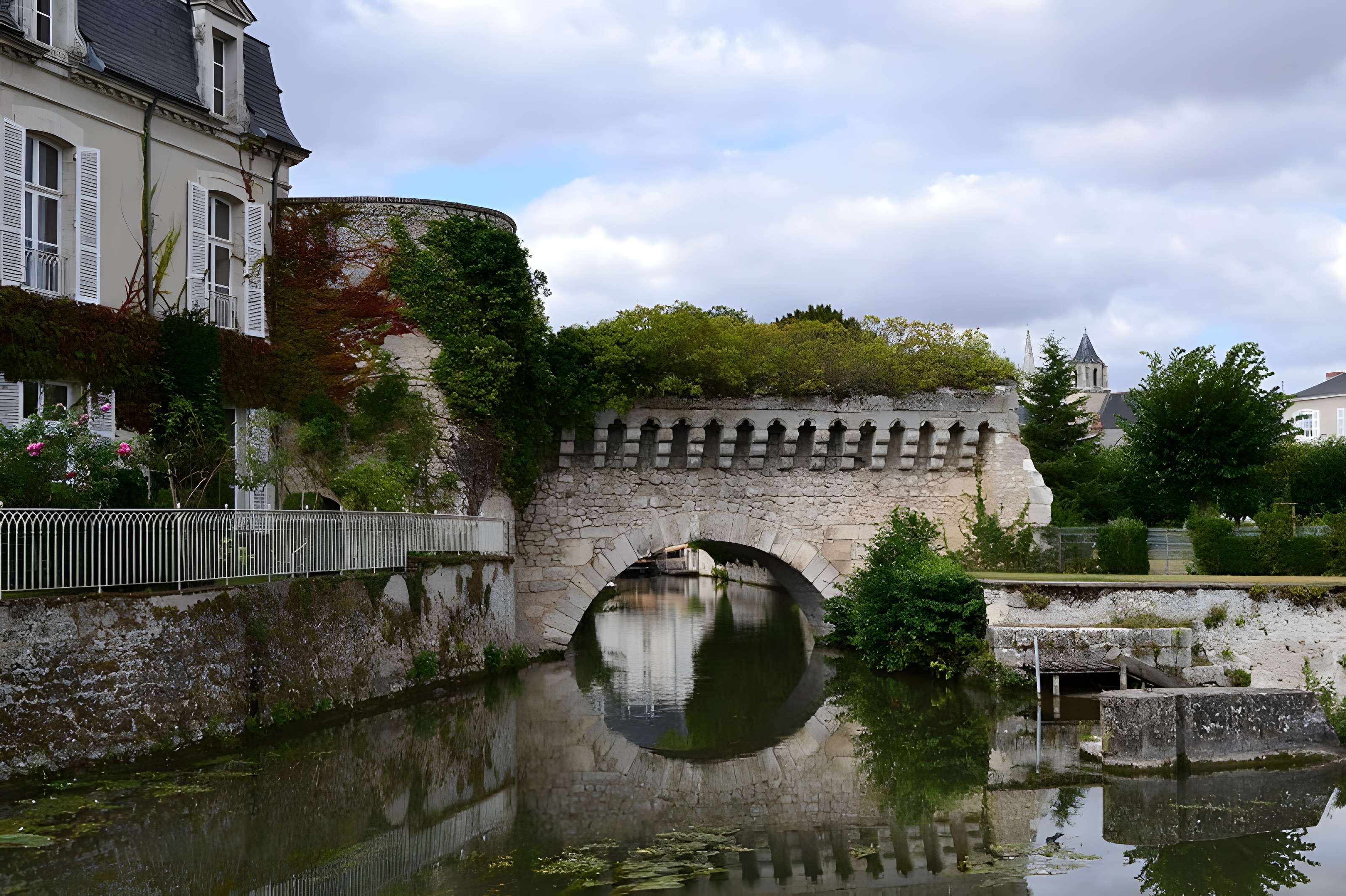Arche des Grands Prés à Vendôme 