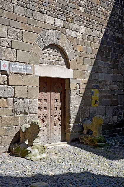 Photo de Baptistère Saint-Jean du Puy En Velay